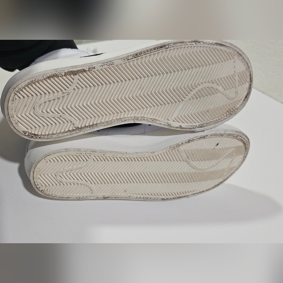 Nike Blazer Mid 77 Women's Size 7.5 Sneakers White Black Sneakers - Picture 10 of 12